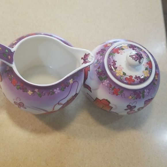 Tea Time Paul Cardew Design Red Hat Society Porcelain Sugar w/Lid & Creamer Set - Picture 2 of 15